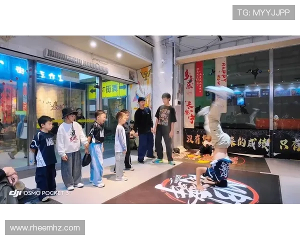 南京街舞队心理素质创新高引领街舞界新风潮